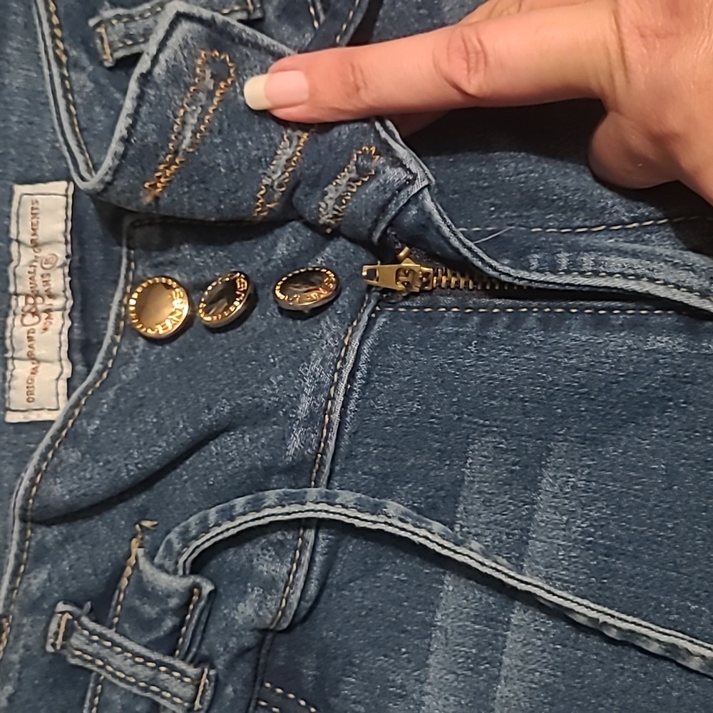 Jeans - Picture 2 of 9